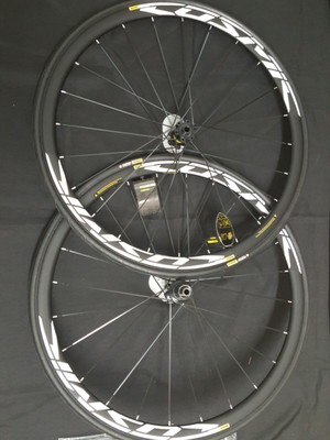 mavic cosmic elite ust 700c road wheelset