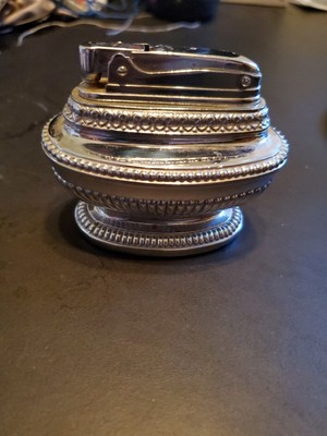 Vintage Lever Automatic Super light Table Top Lighter