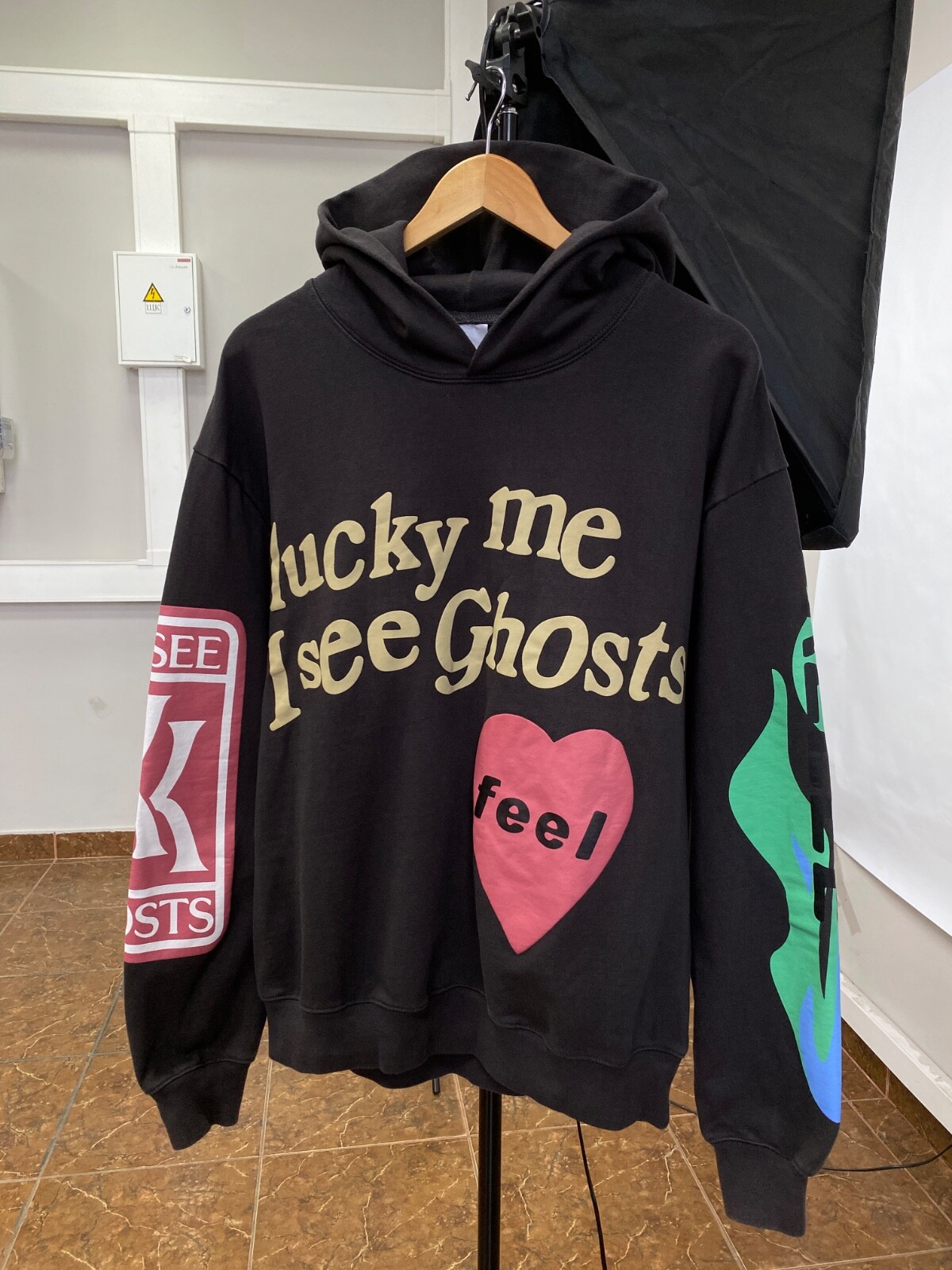 🇺🇸 Kids See Ghosts Kanye West Kid Cudi Lucky Me I See Ghosts
