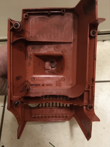 USED - HUSQVARNA 235R 232R - STRING TRIMMER - TOP ENGINE COVER