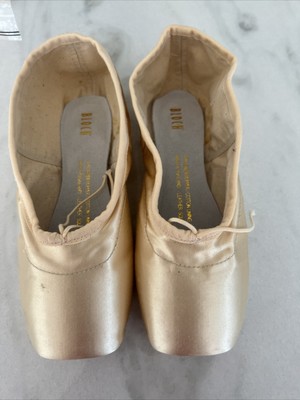 Bloch S0100 YY Pointe Shoes size 4.5
