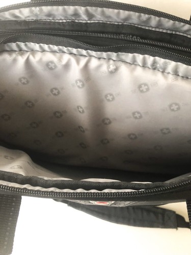 SwissGear 'The Sherpa' Slim case Computer Sleeve messenger bag-Black