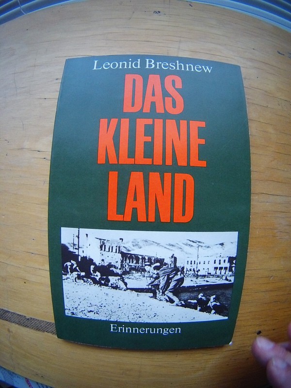 Das Kleine Land - Leonid Breshnew - Erinnerungen -Ddr Dietz 1981 -120s-Gebraucht