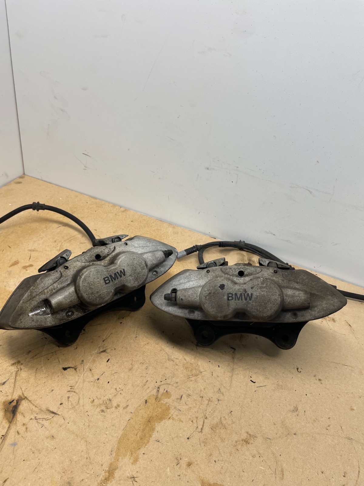 12-18 BMW 328 335 340 435 440 FRONT LEFT & RIGHT BRAKE CALIPER SET BREMBO SPORT