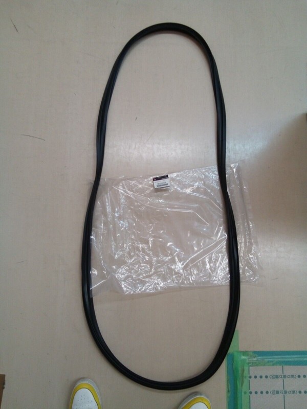Mitsubishi MR200328 CP9A EVO 6 TOMMI MAKINEN Weatherstrip
