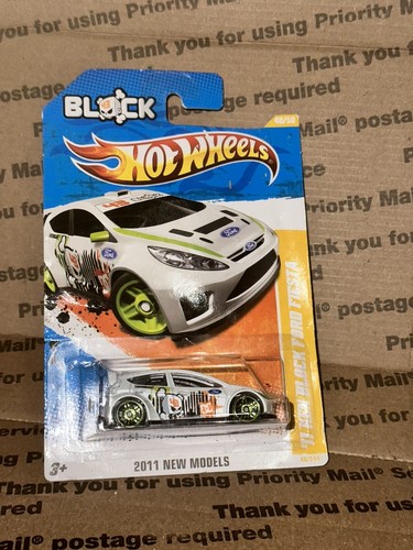 Hot Wheels Ken Block Ford Fiesta 2台セット Hot Wheels Ken Block Ford Fiesta 2台セット Hot Wheels RC Ken