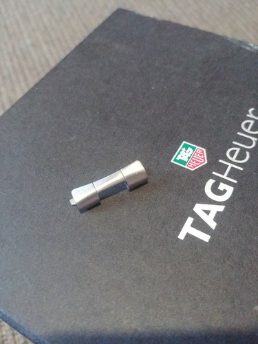 TAG Heuer 2000 Professional BA300/81 20mm Band End Link Shoulder Good Condition!