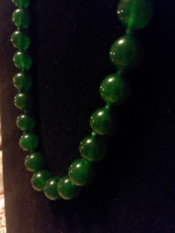 Old Chinese Green Natural Jade Large 10mm Bead Necklace Translucent Color/aaa.