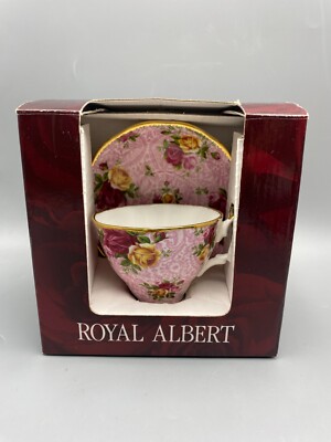 Royal Albert Old Country Roses Dusky Pink Teacup Set in Box 2002