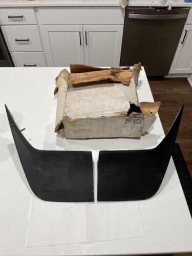 NOS GM 339433/339434 1974-81 Camaro Rear Spoiler Extensions NOS GM 339433/339434 1974-81 Camaro Rear Spoiler Extensions