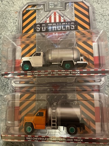 1/64 1982 chevrolet c-60 Orange/white Fertilizer Trucksgreen