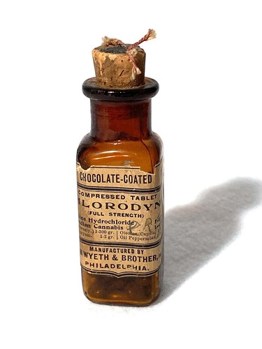 キャロン　ニュイドノエル　ANTIQUE　BOTTLE Vintage Nuit de Noel EDT Perfume Spray by Caron ~ 100 ml