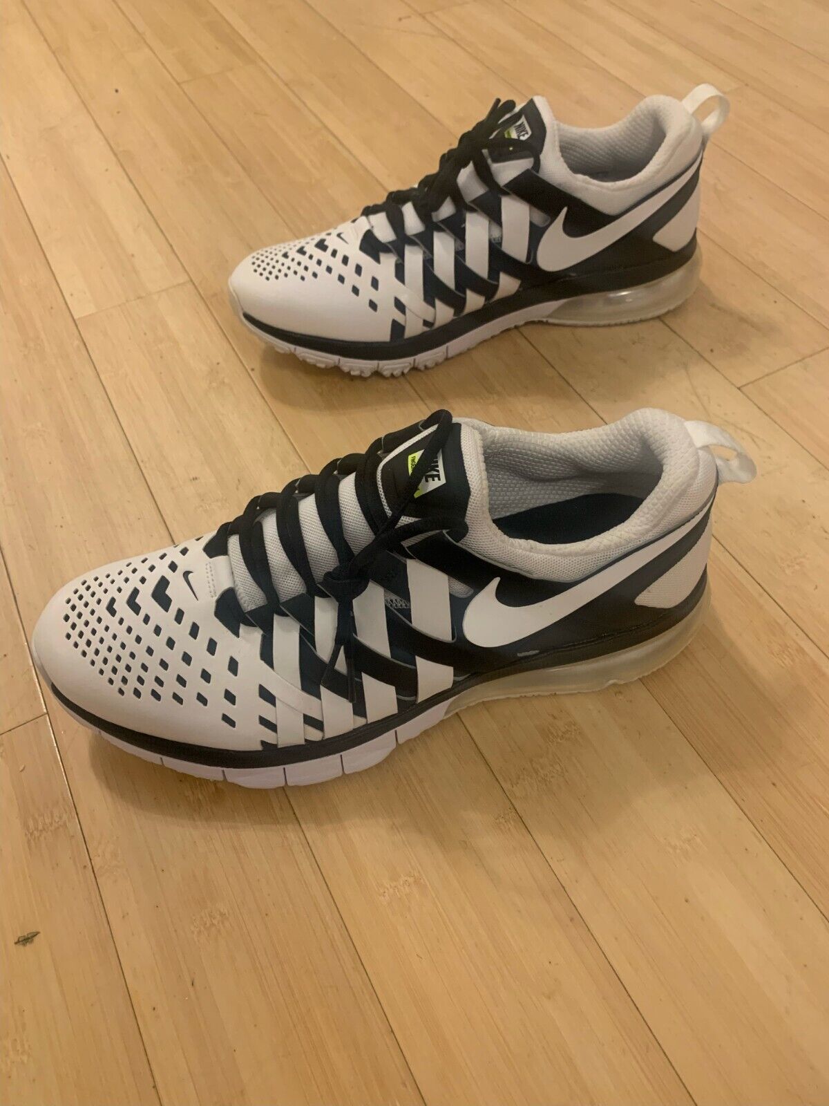 Size 13 Nike Men Fingertrap Max Shoes 644673 011 White Black Size 13 Nike Men Fingertrap Max Shoes 644673 011 White Black