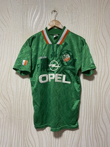 洋書 IRELAND'S SOCCER TOP 20 Ireland's Soccer Top 20 - Keane, Colm: 9781840185782 - AbeBooks