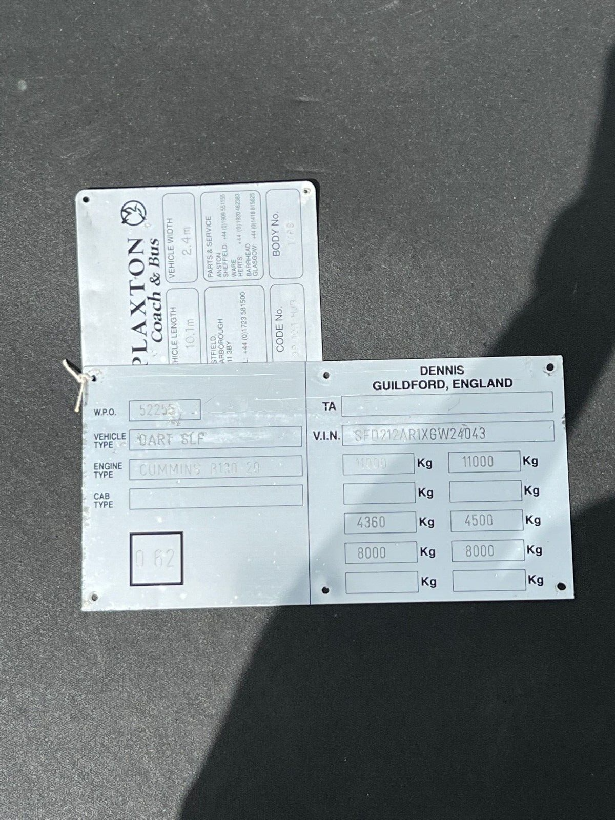 London United Plaxton Dennis Dart V812 KAG Bus Coach Chassis Body Plate Badge