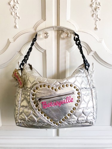 Betsy Johnson Betseyville Silver Metallic Studded Heart Purse Early 2000’s