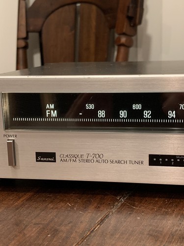 Sansui Classique T-700 AM/FM Tuner