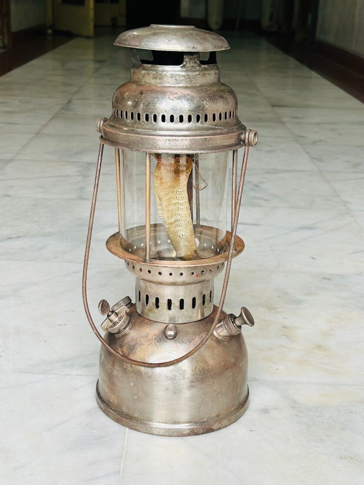 OLD VINTAGE OPTIMUS 300 P CLASSIC PRESSURE KEROSENE LANTERN OLD VINTAGE OPTIMUS 300 P CLASSIC PRESSURE KEROSENE LANTERN