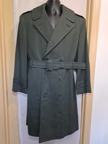 US Military Trench Coat 38XS Overcoat Mans Wool Gabardine AG-44 ** HAS HOLES US Military Trench Coat 38XS Overcoat Mans Wool Gabardine AG-44 ** HAS HOLES