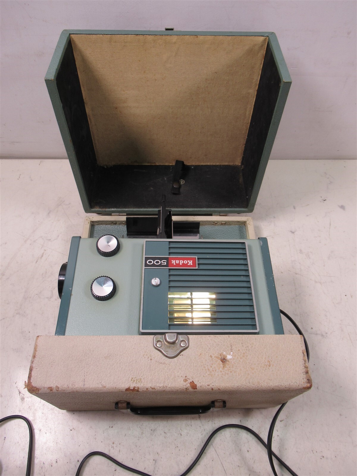 1930年製？　BEWI Kodak? VINTAGE BEWI  SCOPE EASTMAN KODAK Hawk-Eye Model B 2A FOLDING VINTAGE Camera