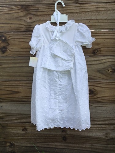 NWT Petit Ami Infant Girls White Eyelet Christening Gown With Bonnet Size 12M
