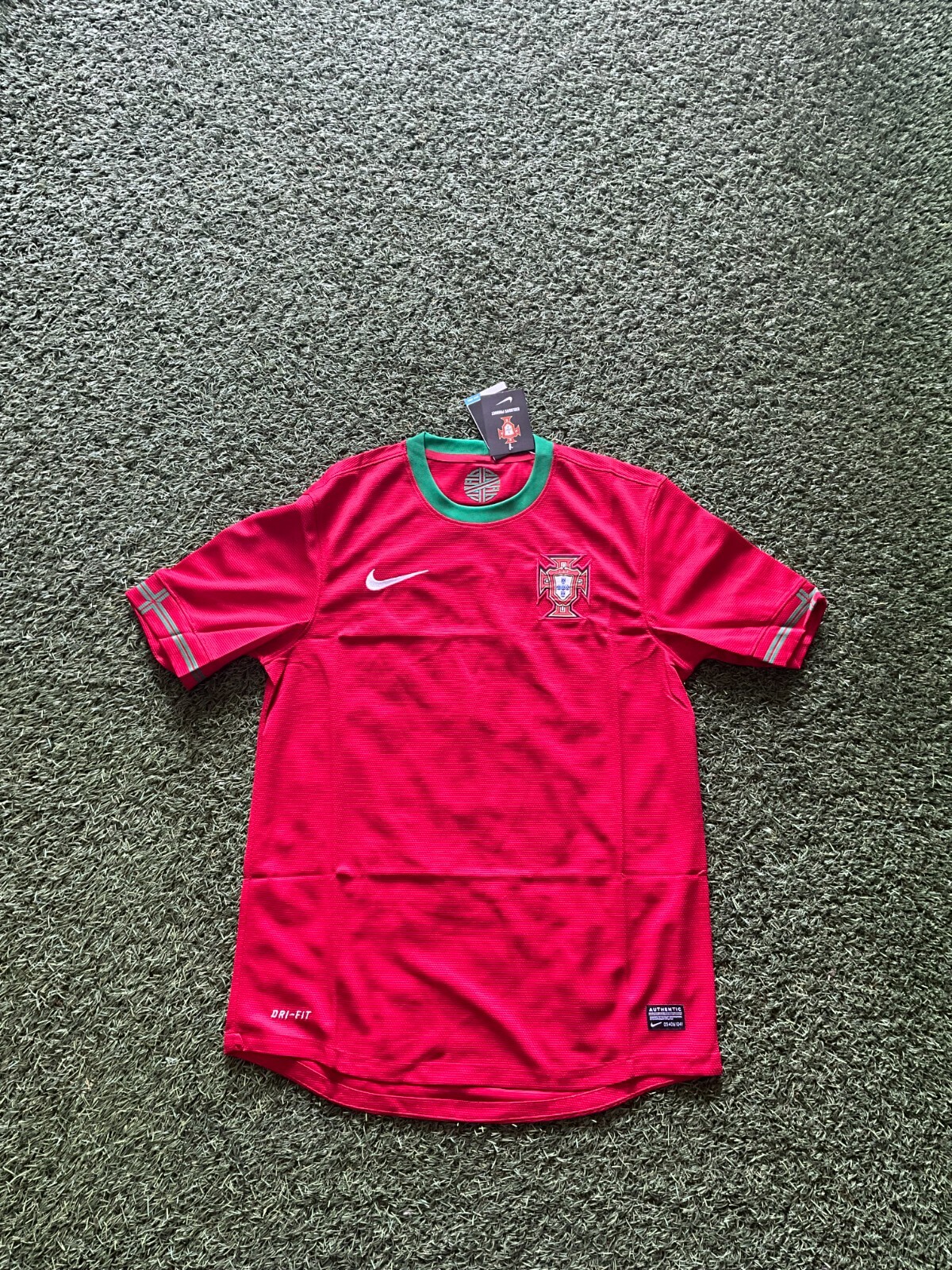 Nike ポルトガル Portugal 2012 Away ユニフォーム　M Portugal Football Away Shirt 2012-2013 (S) Nike Camisola