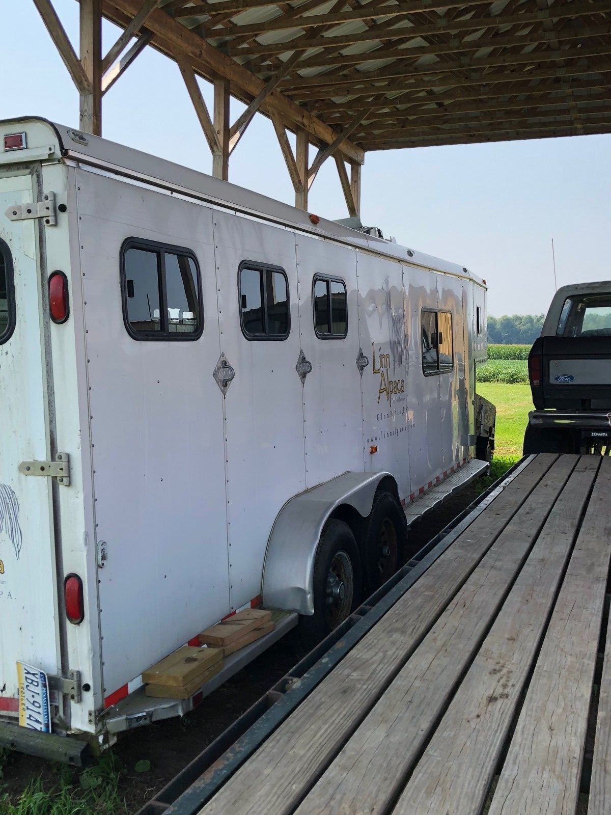 2003 HORTON LIVESTOCK TRAILER, SOLD AS IS, CLEAR TITLE