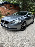 2019 Volvo V40 D2 [120] Momentum Nav Plus 5dr HATCHBACK Diesel Manual