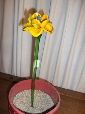 Glass Flower Yellow with swirls NEW