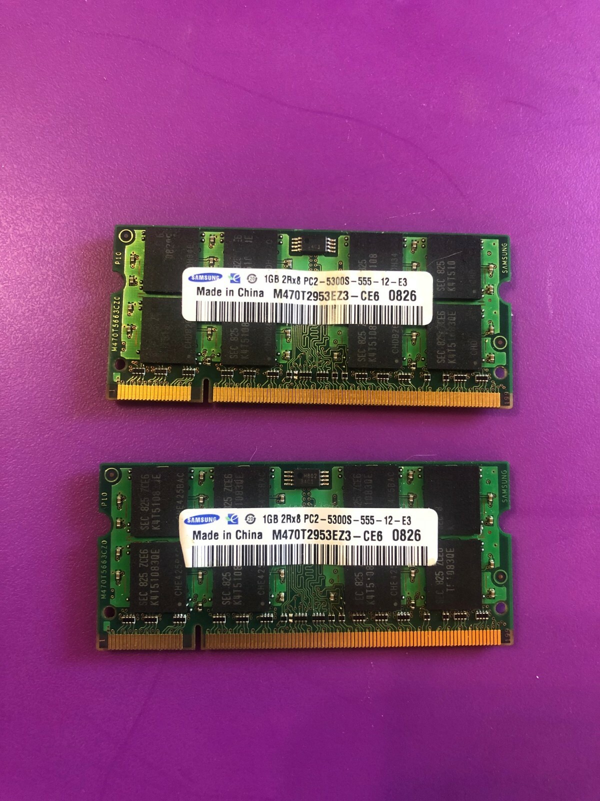 メモリー1GB 2個 Kingston (KD6502-ELG) 1GB 2Rx8 PC2-5300E 555-12-G1 SERVER