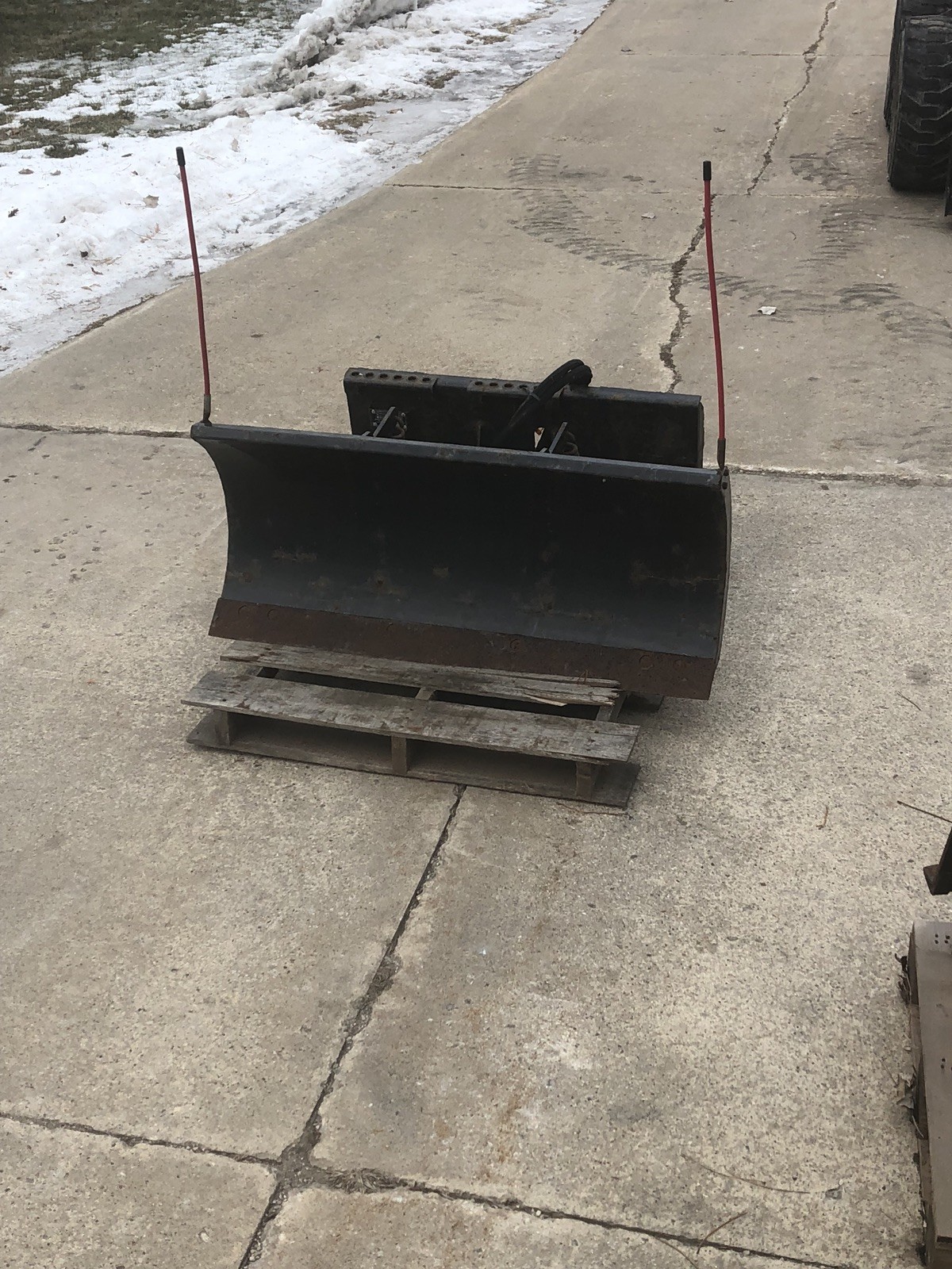 BOBCAT MODEL 48 UTILITY BLADE TOOLCAT Mini skid steer loader Snow Plow!