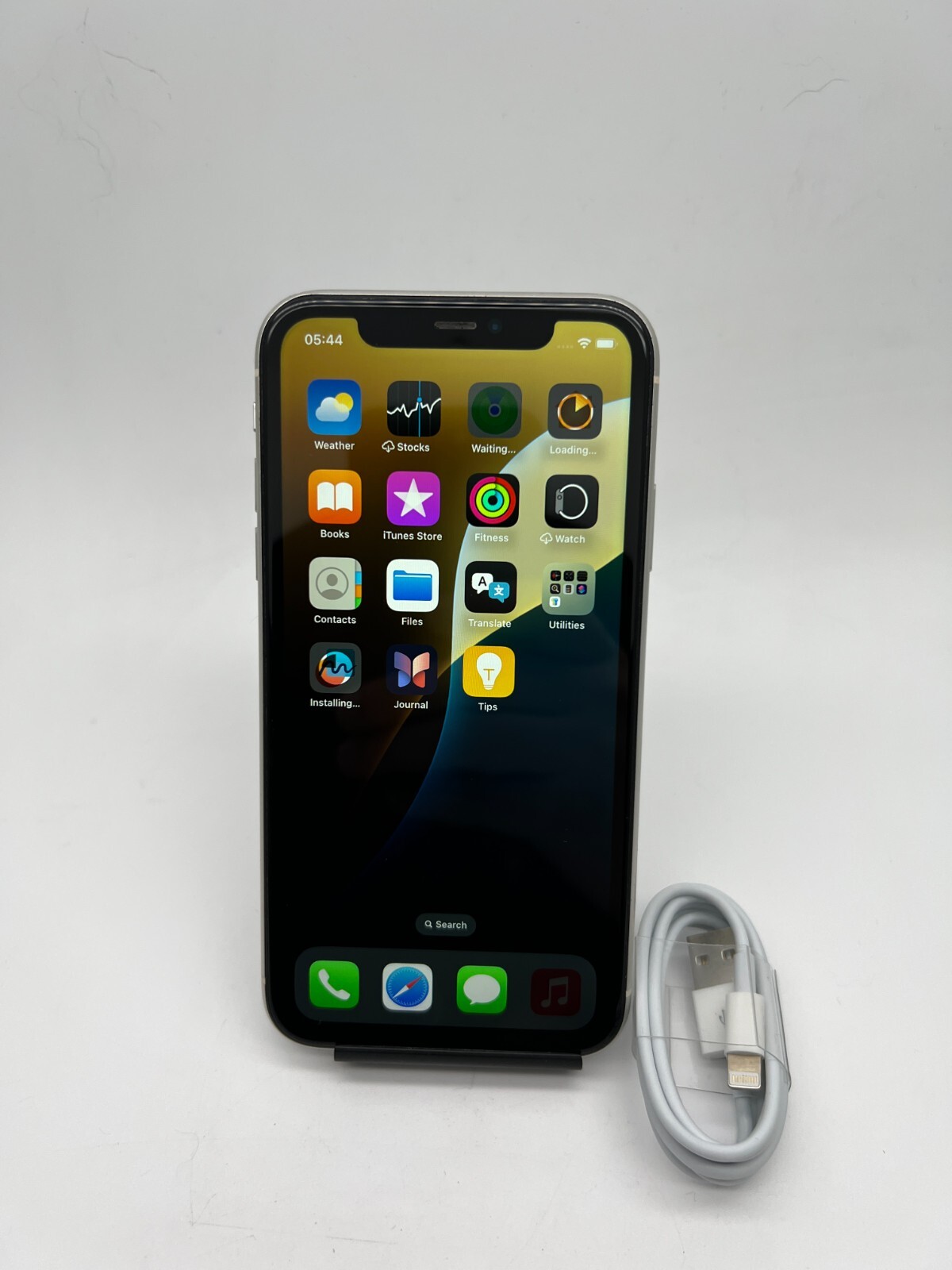 Apple iPhone 11 64 GB White (Unlocked) A2221 FULLY WORKING