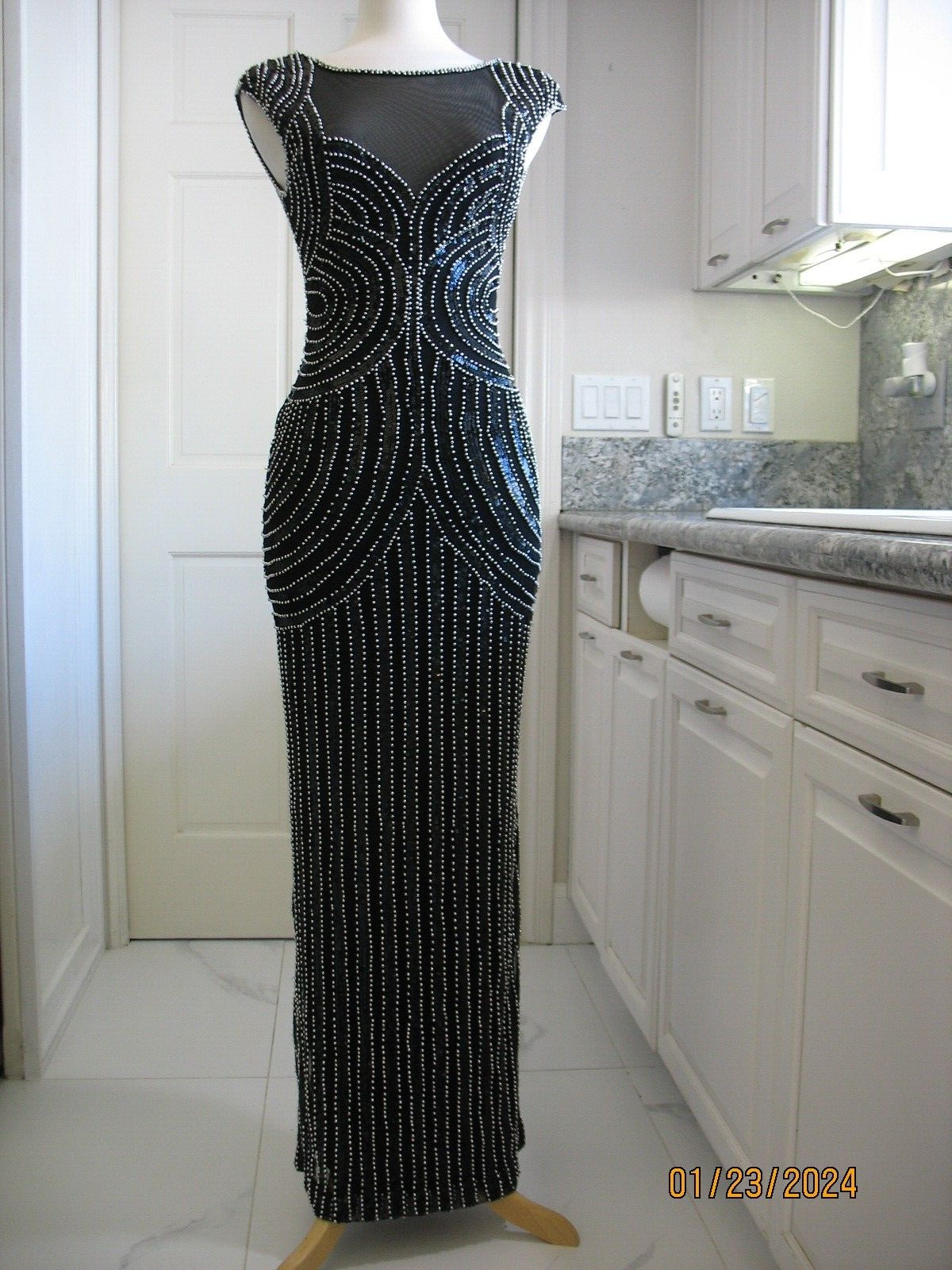 新品 USAロングドレス  DFA BEADED B/W  M Set-SWG884-11393540-