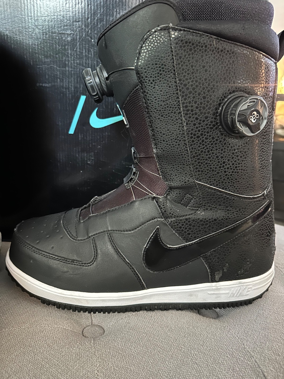 nike force snowboard boots