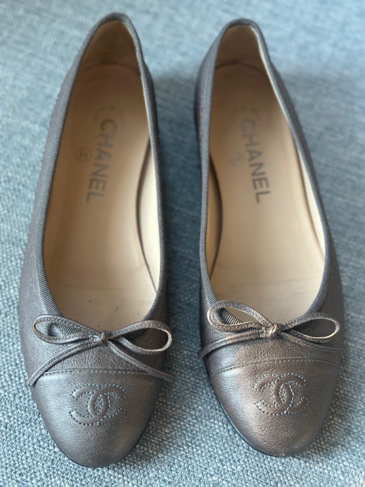 Auth Chanel Ballet Flats CC Gunmetal Leather Silver Auth Chanel Ballet Flats CC Gunmetal Leather Silver