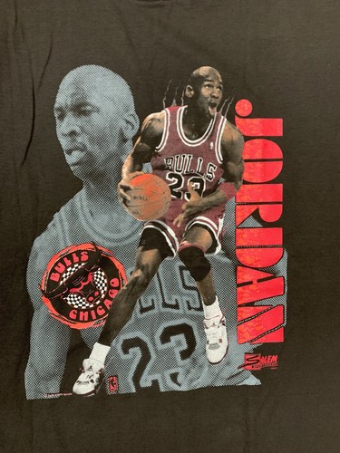 Sports / College Vintage NBA Chicago Bulls Michael Jordan Tee Shirt 1990s Size Small Made in USA