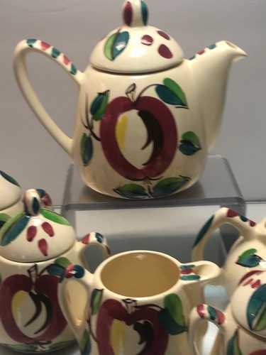 Puritan Slip Ware Pottery Apple Pattern lot 6 Pcs Teapot Sugar Creamer Cup