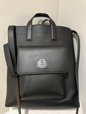 MCM Mens Women s/men s Unisex  Klassik Black Leather Tote Bag