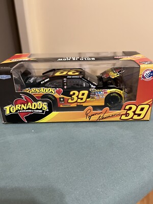 2010 Ryan Newman Tornados Phoenix Raced Win Action 1:24 Diecast Car NASCAR. NEW