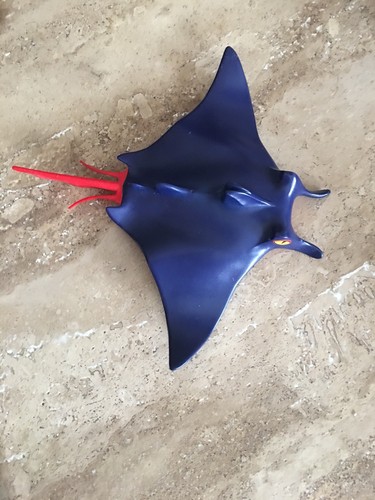 8 1/2” Blue Stingray Sea Life Hard Plastic Toy Mouth Opens With Teeth