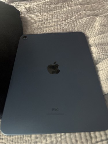 Apple iPad 10th Gen 64GB, Wi-Fi, 10.9in - Blue - Good - 1