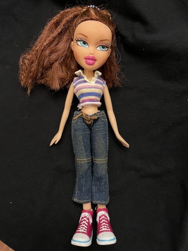 Bratz Doll Brown Hair Blue Eyes 2001 Pink Lips MGA Entertainment