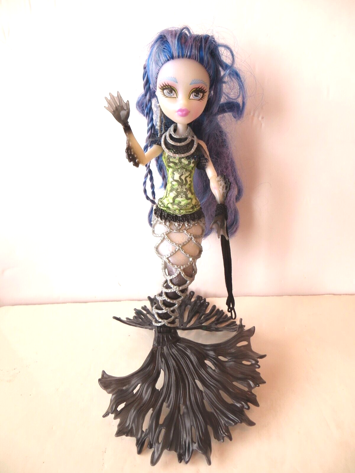 MONSTER HIGH ALMOST COMPLETE SIRENA VON BOO FREAKY FUSION DOLL,GHOST MERMAID.