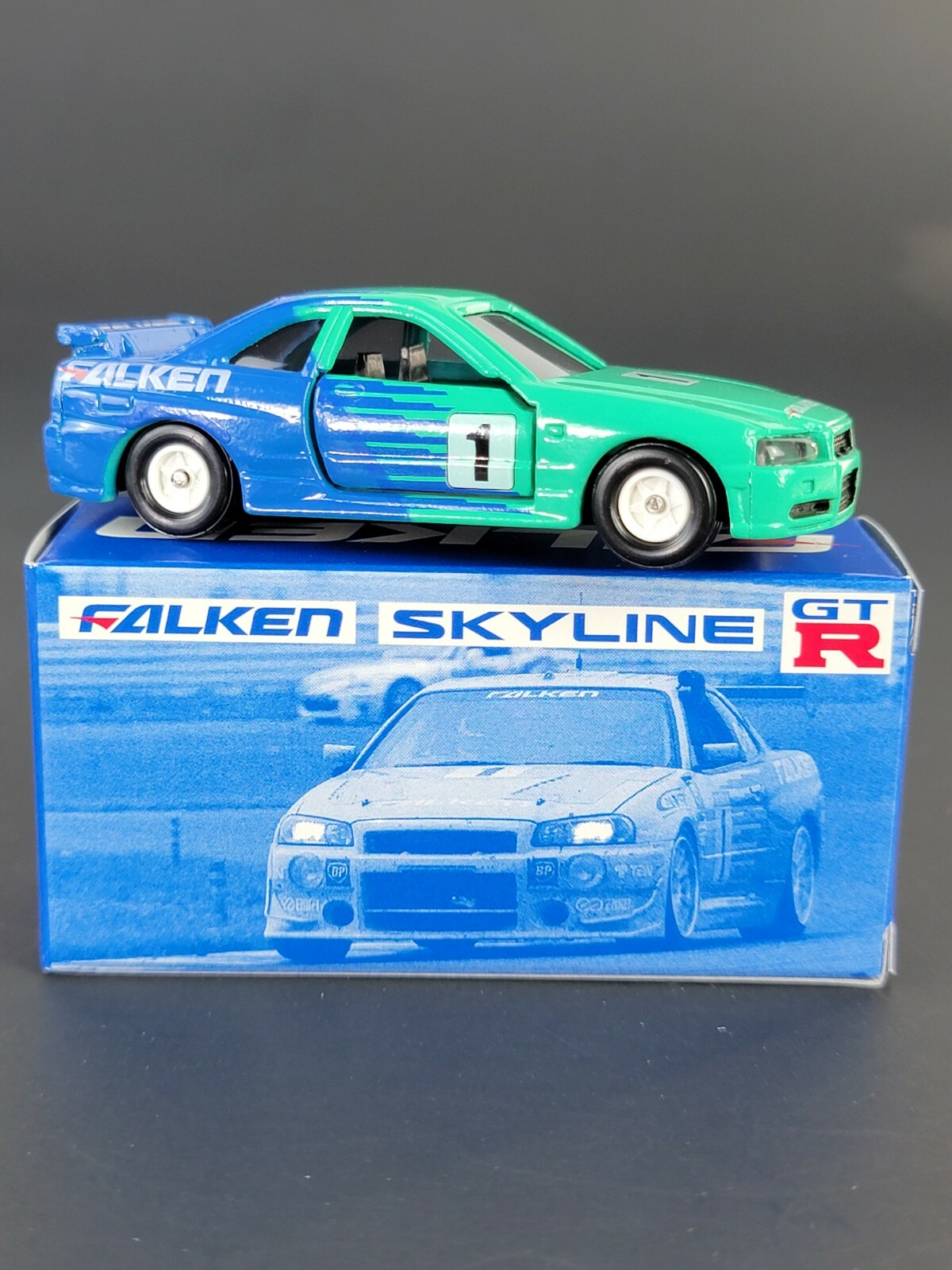 白入　FALKEN SKYLINE 1:64 Skyline R34, GT-R 5th generation BNR34 Falken Flying