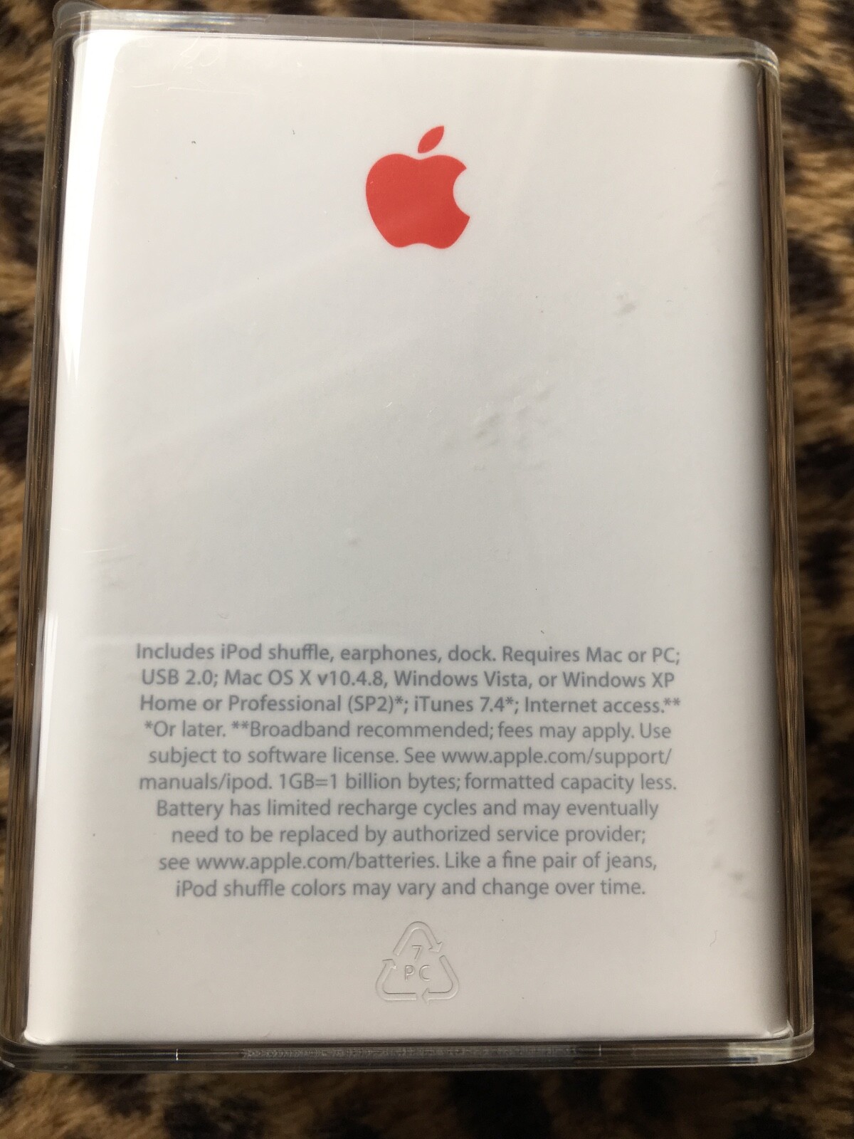 Apple iPod Shuffle 2nd Generation Special Edition Red (1 GB)