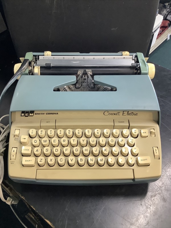 1958 Smith Corona Electric Portable on the Typewriter Database