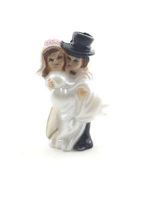 12 Plastic Bride and Groom Statues 2 in. Tall