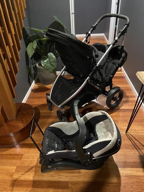 double pram with capsule