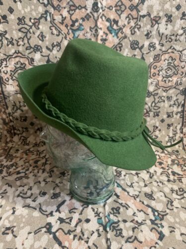 Vintage, Fairfield Felts hat. Vintage ladies hat, green!