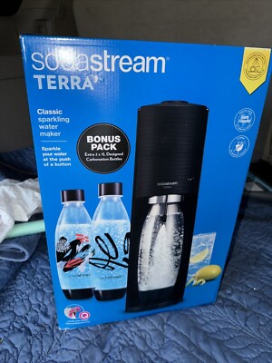 SodaStream Terra Sparkling Water Maker Black. Bonus pack Extra 2x1L Bottles NEW